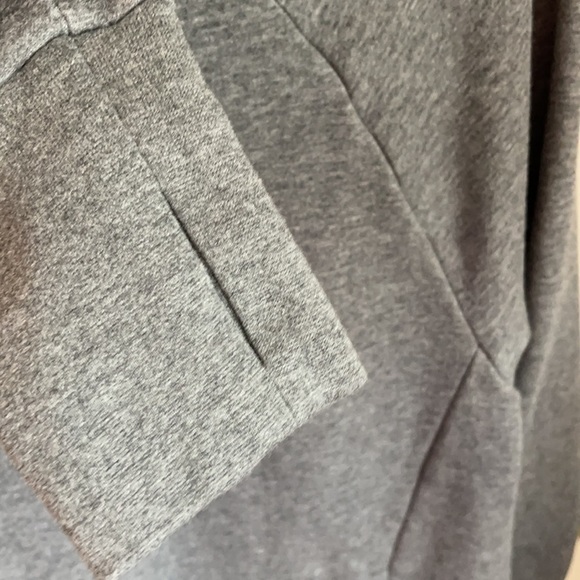 Fabletics Mock Neck Pullover - Picture 7 of 9